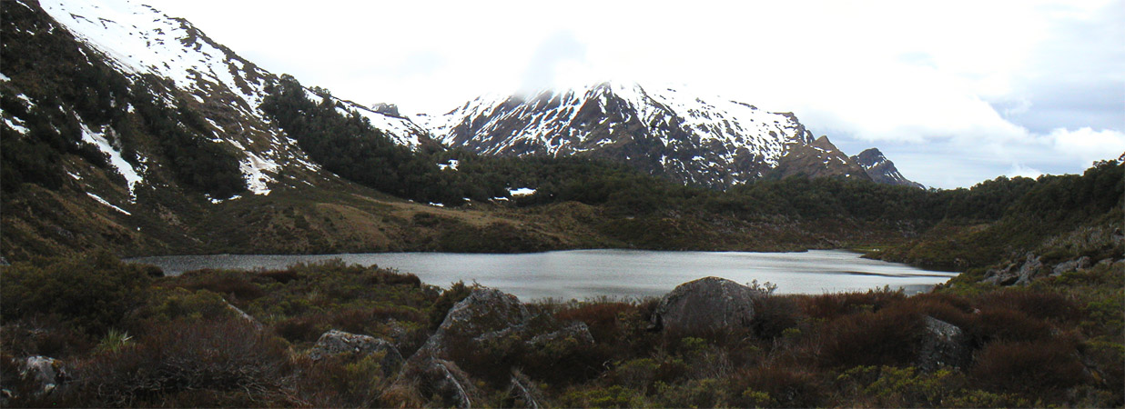 We landed briefly at this lovely little lake in the Kepler Mtns.