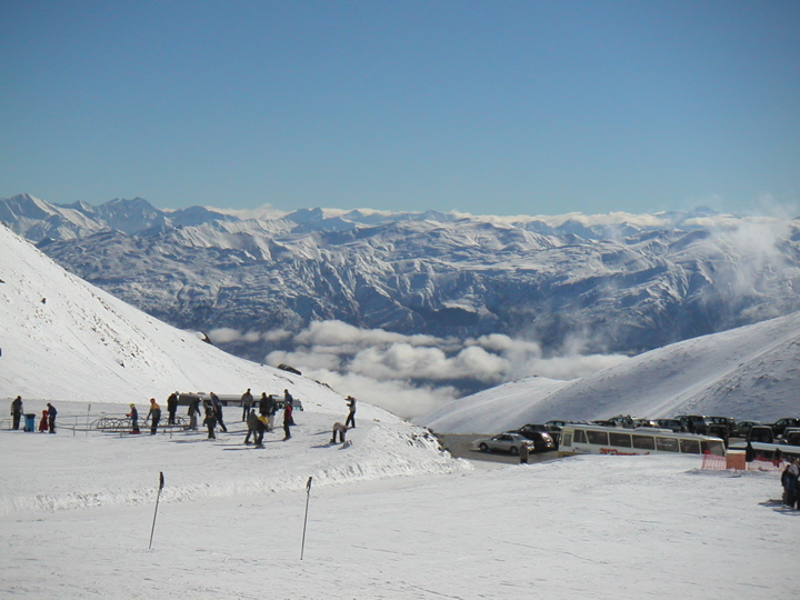 On Saturday bright and early we went snowboarding at a resort called The Remarkables.  They were... remarkable, as you can see here... this is the view from the ski lodge.